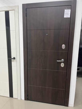 Входная дверь в квартиру. Размер 2050*860, открывание левое. 20600 рублей
